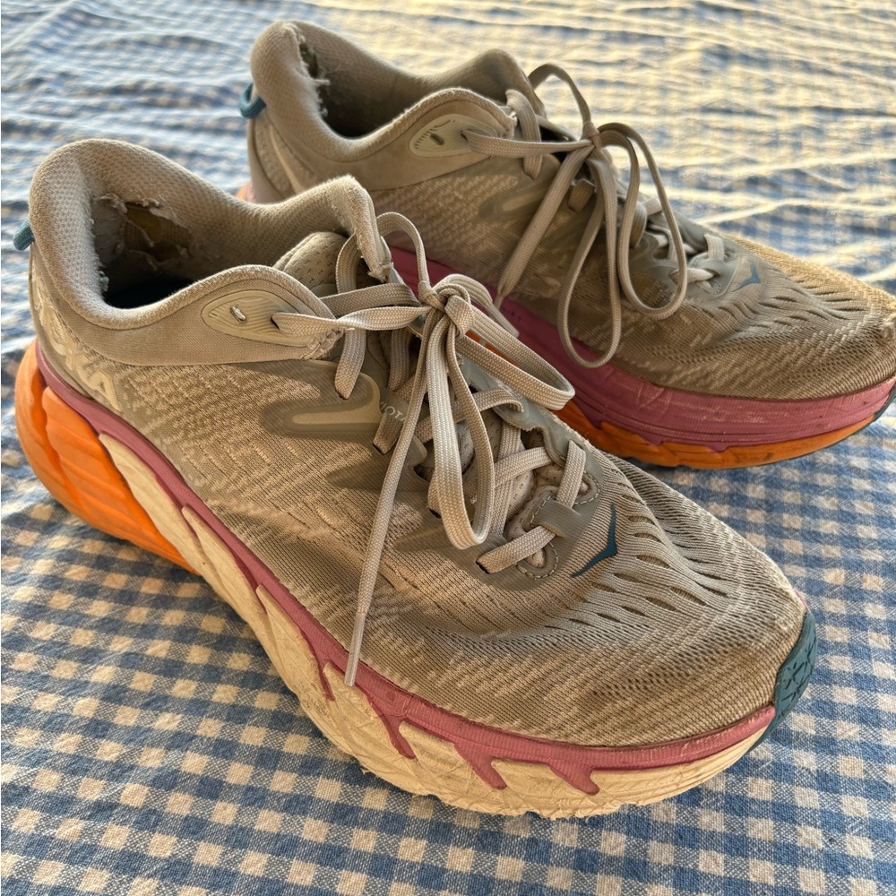 Hoka One One Gravitoa 4 shoes